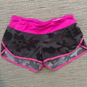 Lululemon speed shorts sz 4